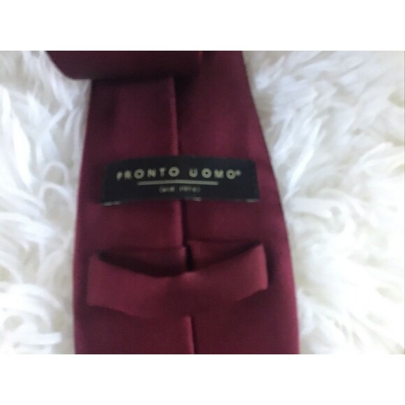 Pronto Uomo Red 100% Silk Neck Tie 3 Inch Wide - Picture 2 of 4